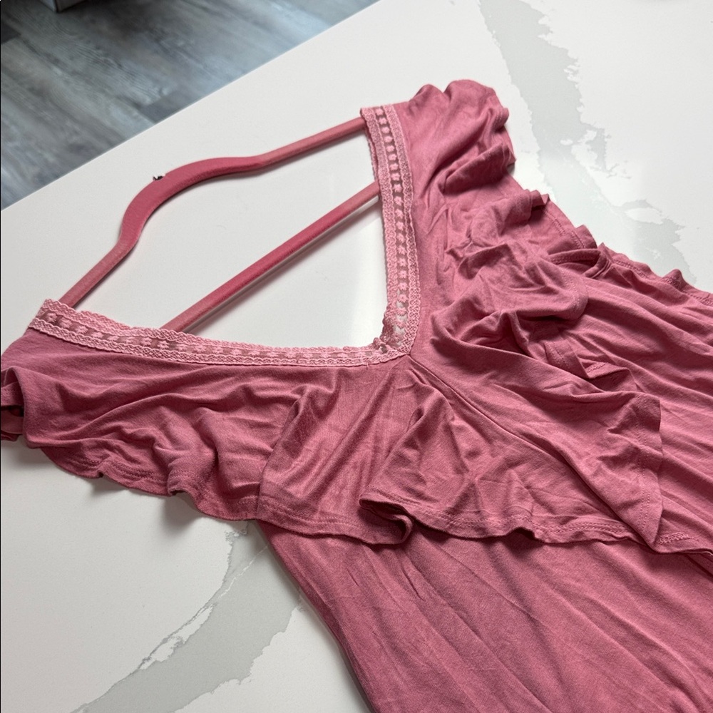 Pink Ruffled V-Neck Dress with Lace Liner Detail - M